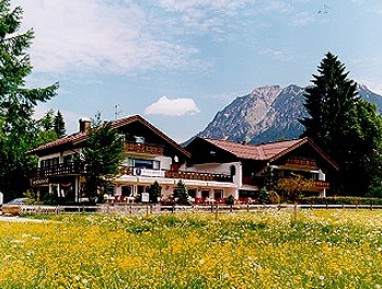 Hotel Restaurant Fuggerhof: Vista esterna