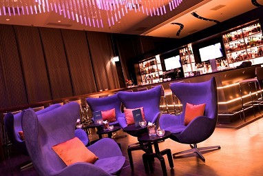 Renaissance Zurich Tower Hotel: Bar/Lounge
