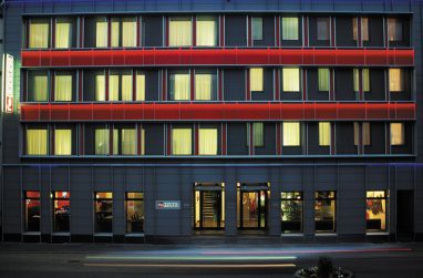 ferrotel Duisburg - Partner of SORAT Hotels: Außenansicht