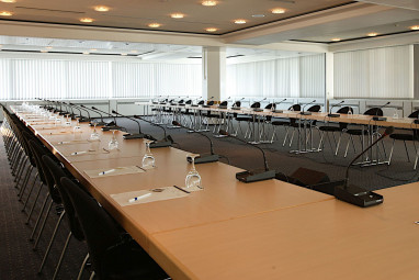WÖLLHAF Konferenz- und Bankettcenter Köln Bonn Airport : 회의실