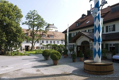 Brauereigasthof Hotel Aying: Vista externa