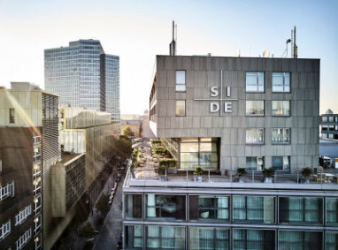 SIDE Design Hotel: Außenansicht