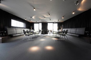 Designhotel ÜberFluss: Sala de conferencia