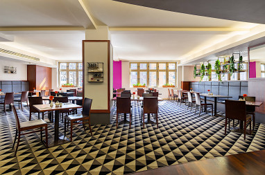 Premier Inn Köln City Mediapark: Restoran