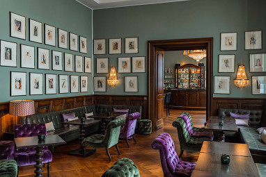 Althoff Grandhotel Schloss Bensberg: Bar/salotto