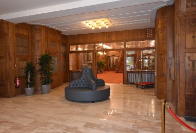 Hotel Badehof: Hol recepcyjny