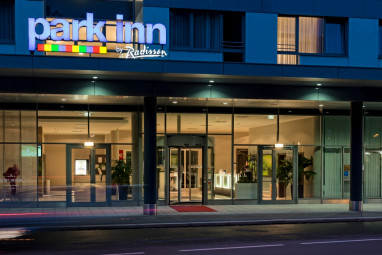 Park Inn by Radisson Linz: Vista exterior