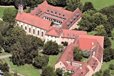Schmerlenbach - Tagungszentrum des Bistums Würzburg: Vista exterior