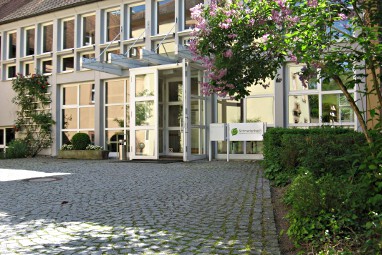 Schmerlenbach - Tagungszentrum des Bistums Würzburg: Widok z zewnątrz