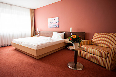 PHÖNIX Hotel: Habitación