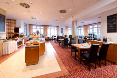 ACHAT Hotel Schwarzheide Lausitz: Ресторан