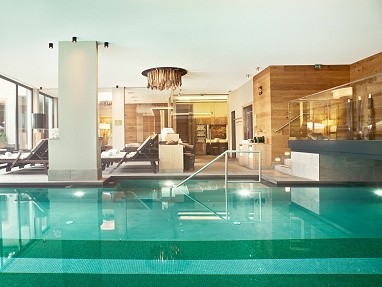Hotel Forsthofgut: 泳池