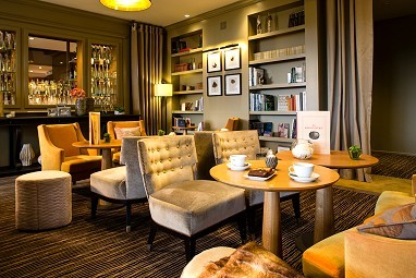 Evian Resort ERMITAGE: Bar/Lounge