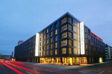 Courtyard by Marriott Köln: 外景视图