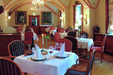 Romantik Hotel Burgkeller: 레스토랑