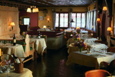 Romantik Hotel Chesa Grischuna: Ресторан