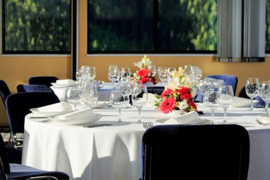OREA Resort Horal: Restaurante