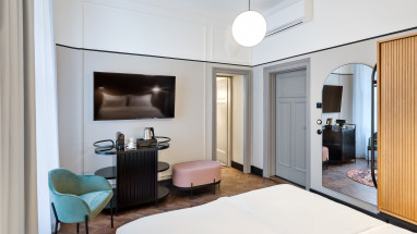 Hotel Astoria: Room
