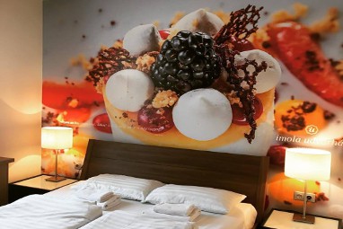 Imola Udvarház Dessert Hotel: Zimmer