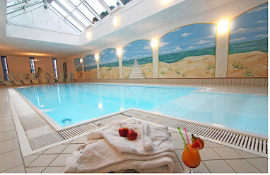 AKZENT Hotel Am Burgholz: 泳池