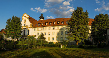 Kloster Maria Hilf: Außenansicht