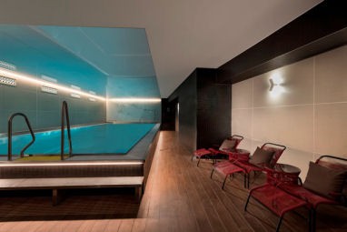 Adina Apartment Hotel Nuremberg: Pool