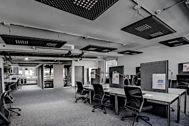 Design Offices Frankfurt Eschborn: Meeting Room