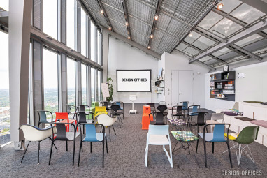 Design Offices München Highlight Towers: 会議室