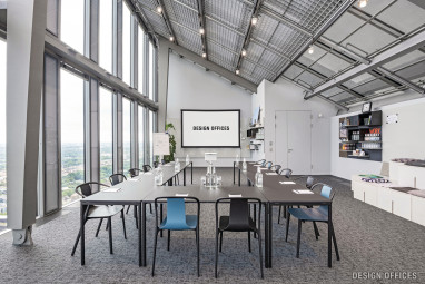 Design Offices München Highlight Towers: vergaderruimte
