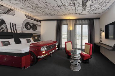 V8 Hotel Köln @ MotorWorld: 外観