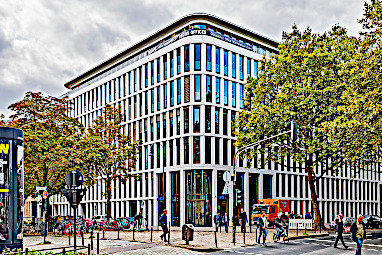 Design Offices Köln Mediapark: Vista externa