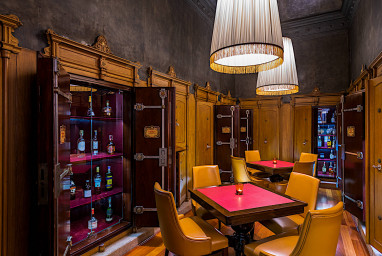 NH Collection Prague Carlo IV: Bar/salotto